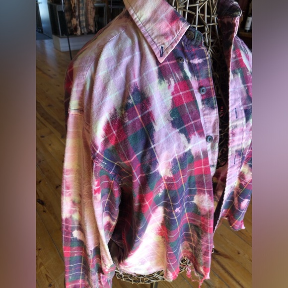 Cropped Upcycled Flannel Patch Shirt - Picture 3 of 9
